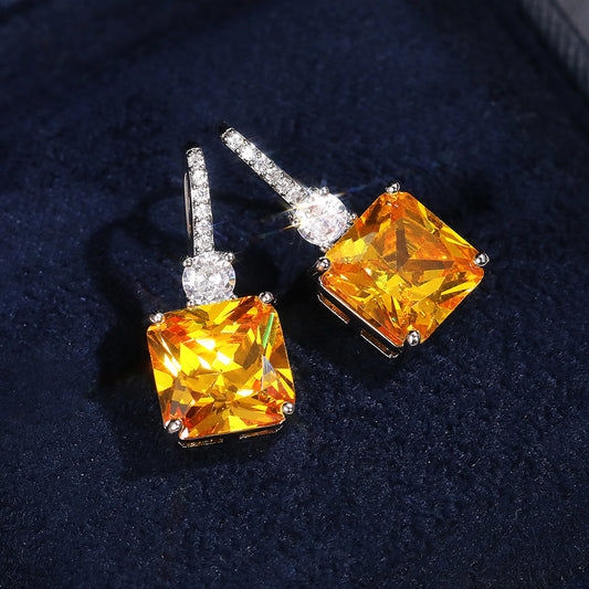 Charming Earring for Any Occasion