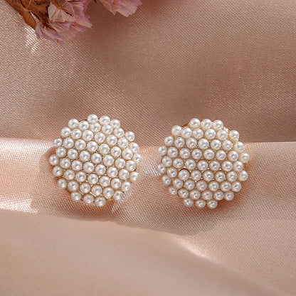 Romantic Pearl Piece for Special Moments