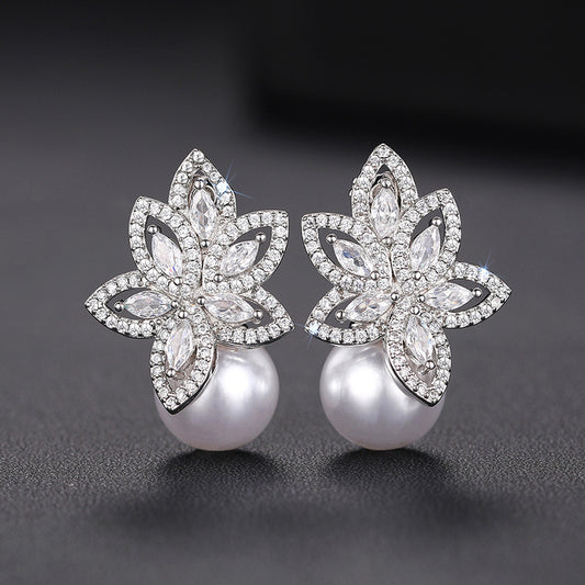 Romantic Pearl Earring for Special Moments