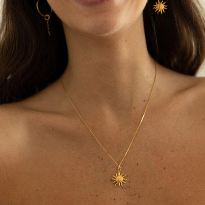 Stunning Necklace for Daily Wear