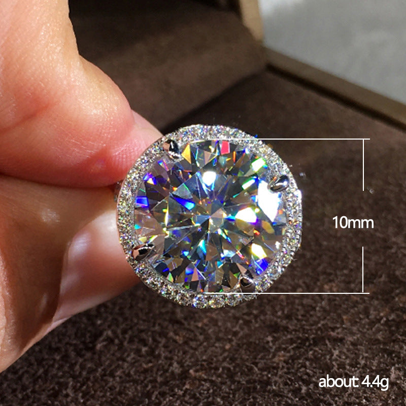 Classic Ring with Timeless Appeal