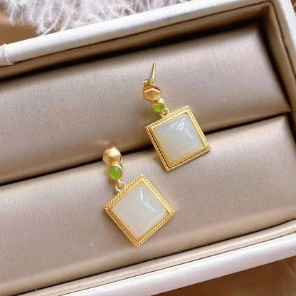 Romantic Gold Earring for Special Moments
