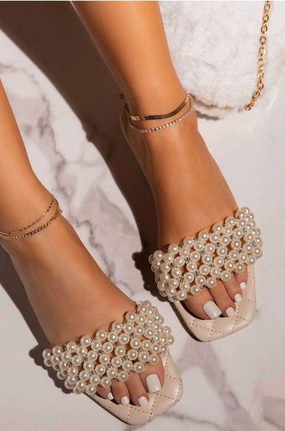 Graceful Orthopedic Sandals for Modern Look