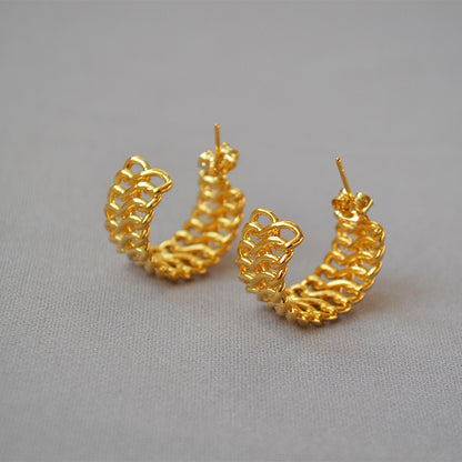 Elegant Gold Earring for Every Occasion