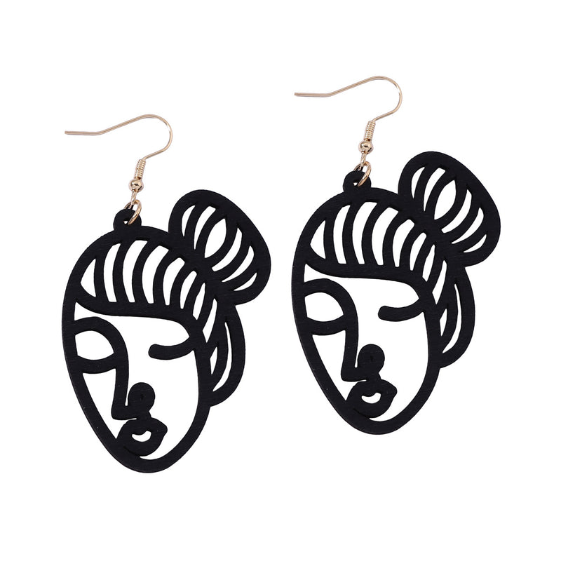 Charming Earring for Any Occasion