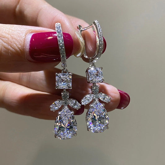 Charming Earring for Any Occasion