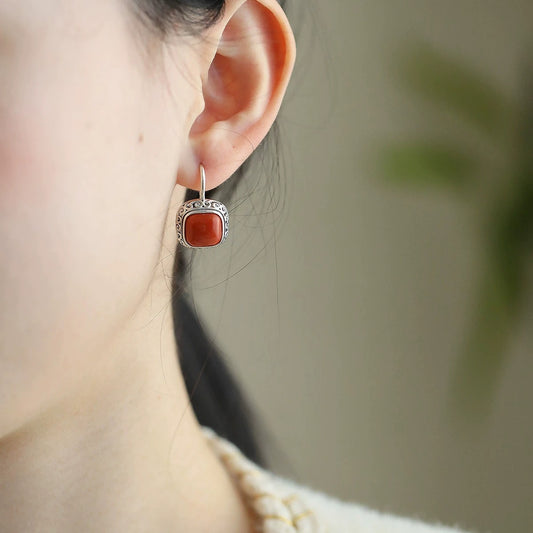 Charming Earring for Any Occasion