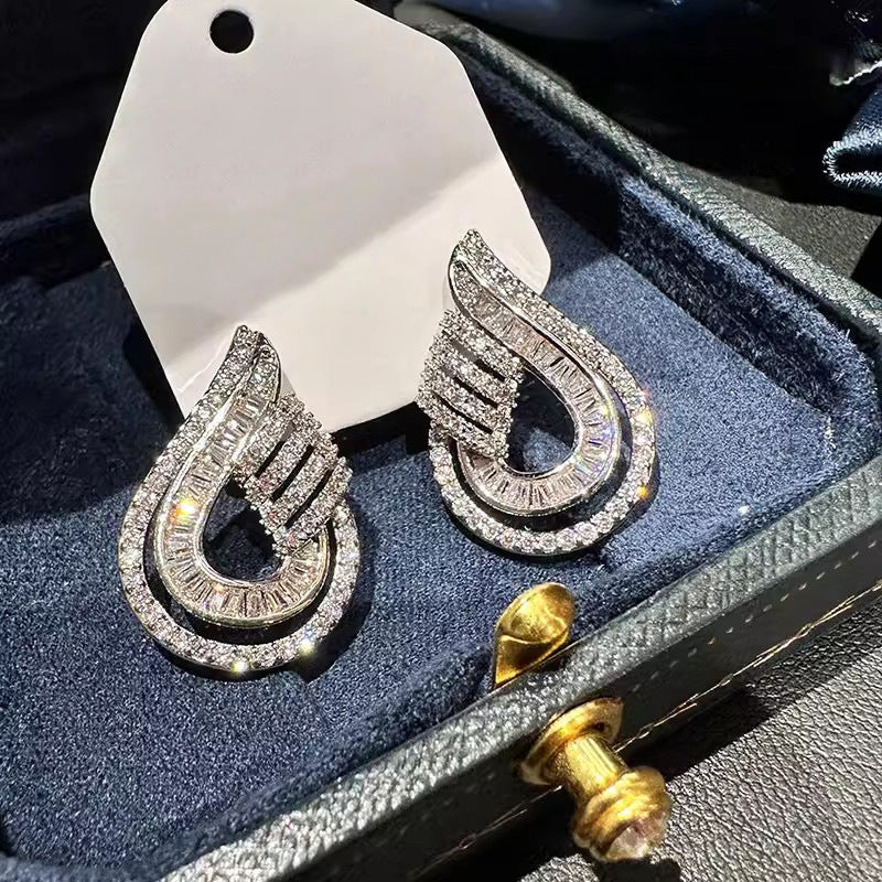Elegant Earring for Every Occasion
