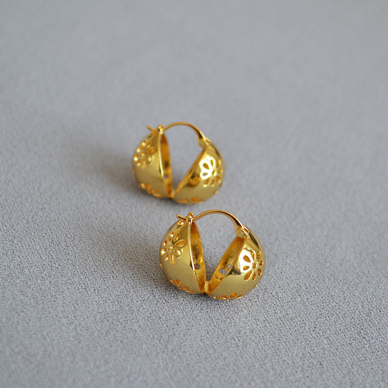 Elegant Gold Earring for Every Occasion