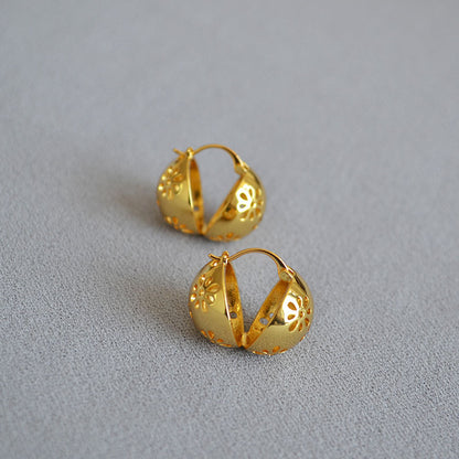 Elegant Gold Earring for Every Occasion