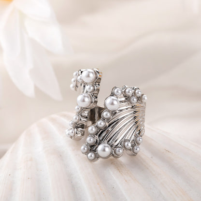 Classic Pearl Ring with Timeless Appeal