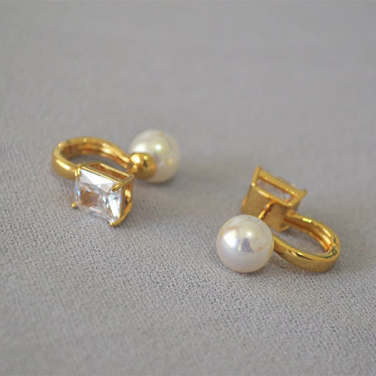 Charming Gold Earring for Any Occasion
