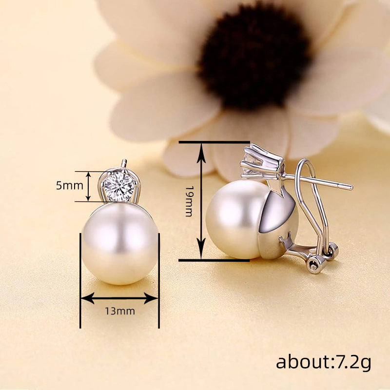 Beautiful Pearl Earring with Unique Style