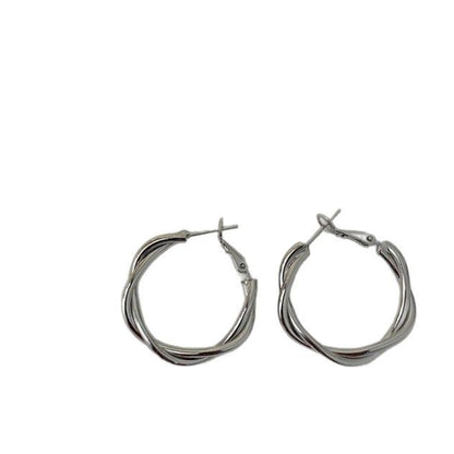 Charming Silver Earring for Any Occasion