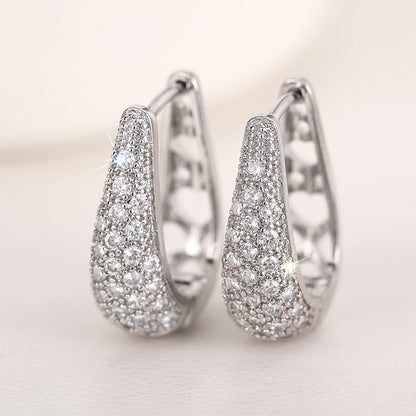Charming Earring for Any Occasion