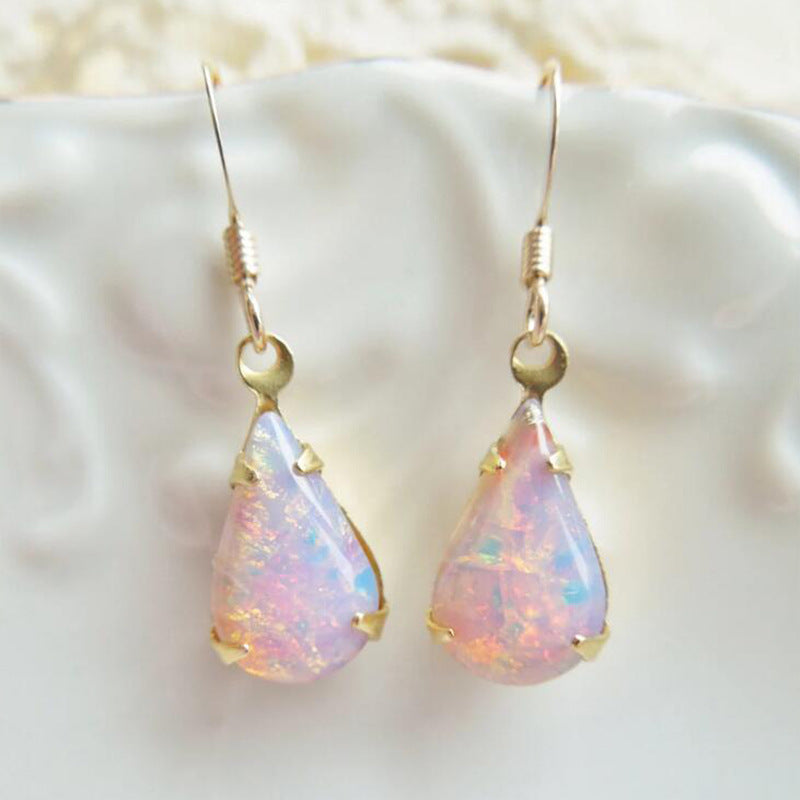 Romantic Gold Earring for Special Moments