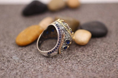 Romantic Gold Ring for Special Moments