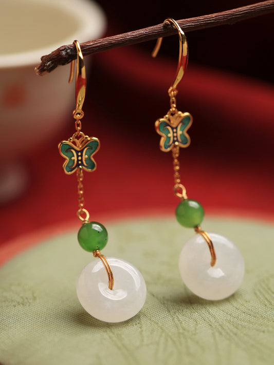 Beautiful Silver Earring with Unique Style