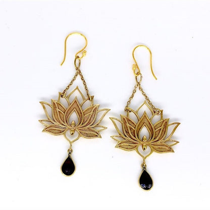 Beautiful Gold Earring with Unique Style