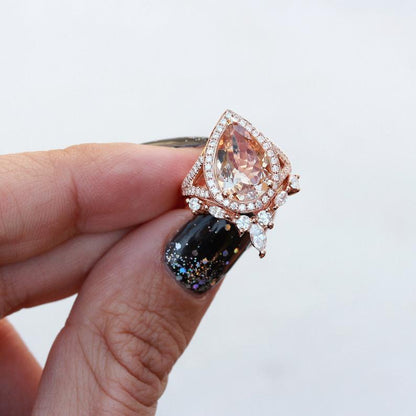 Classic Gold Ring with Timeless Appeal