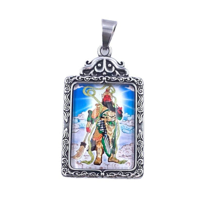 Classic Pendant with Timeless Appeal