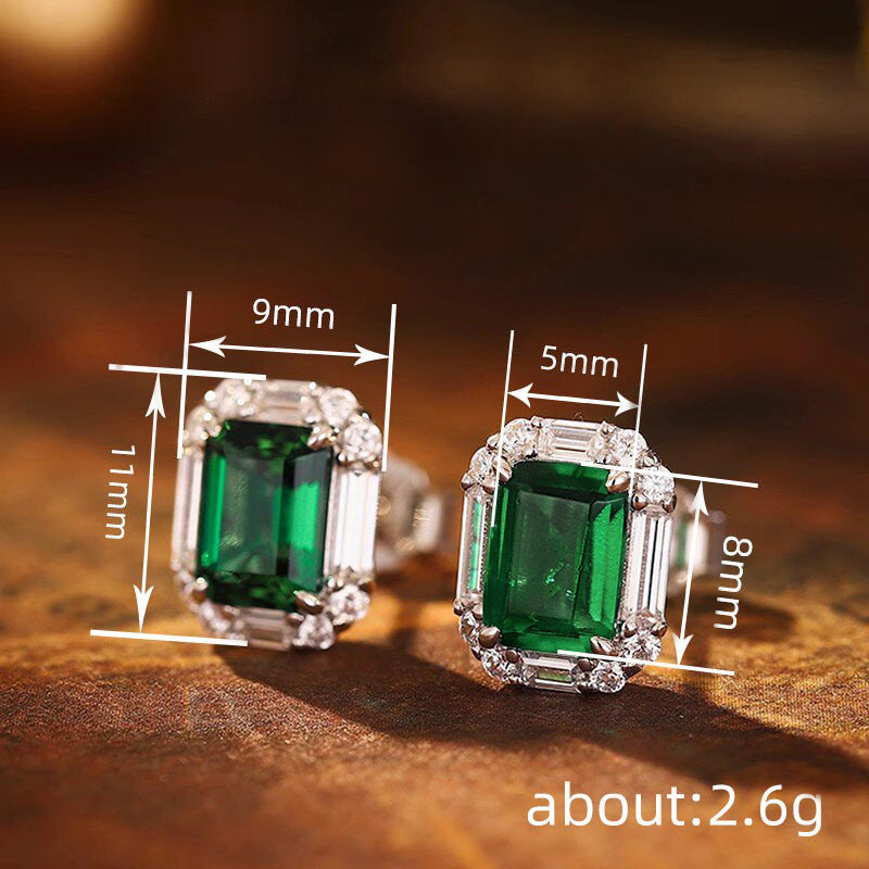 Charming Piece for Any Occasion
