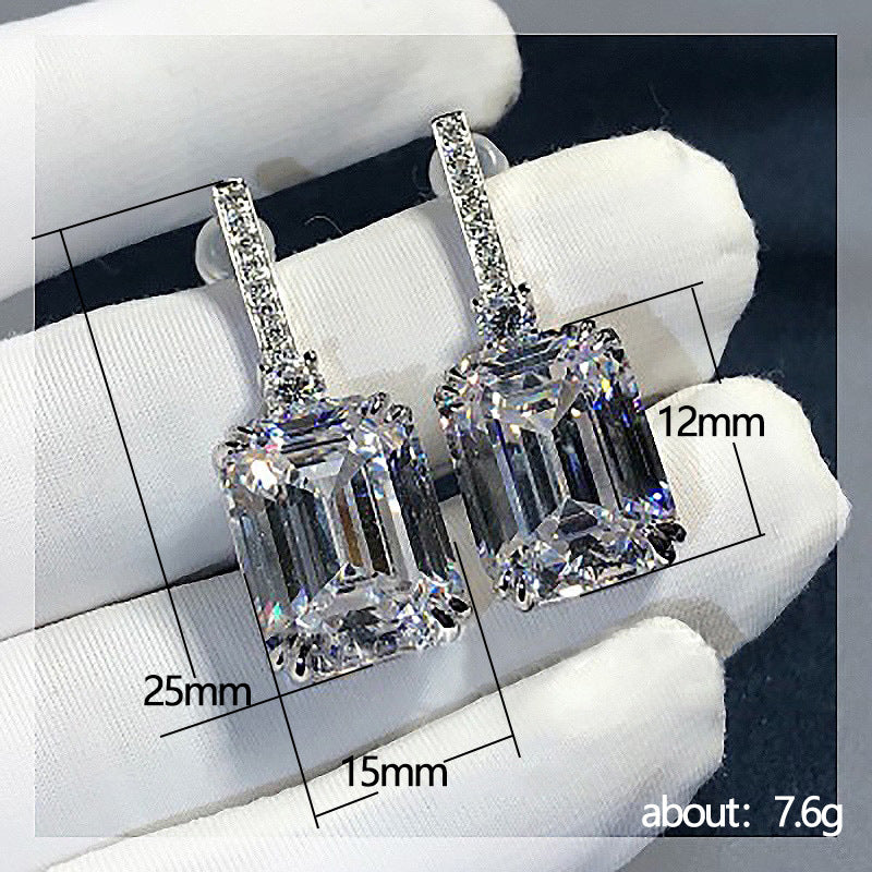 Stunning Earring for Daily Wear