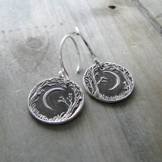 Charming Earring for Any Occasion