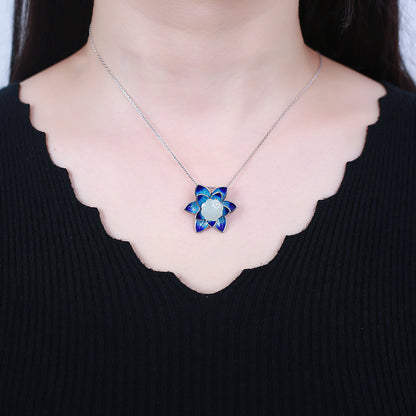 Classic Silver Necklace with Timeless Appeal