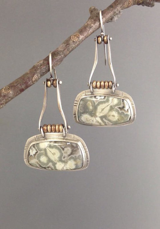 Charming Earring for Any Occasion
