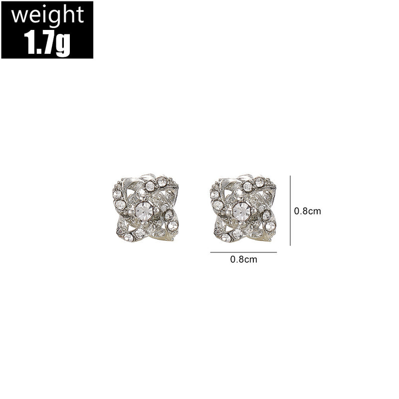 Charming Earring for Any Occasion