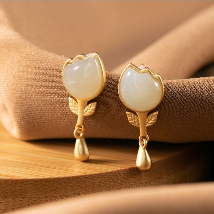 Vintage Handmade Gold Earring