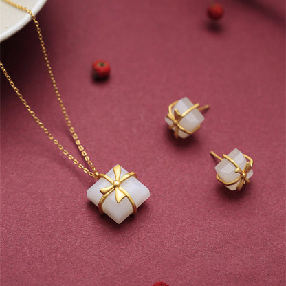 Charming Gold Necklace for Any Occasion