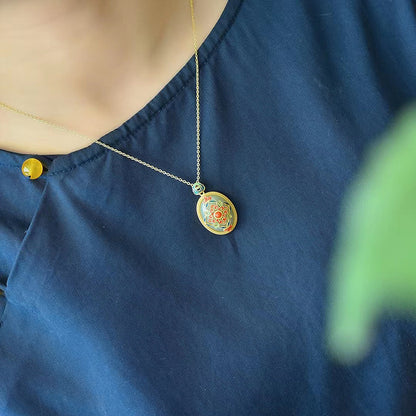 Stunning Silver Pendant for Daily Wear