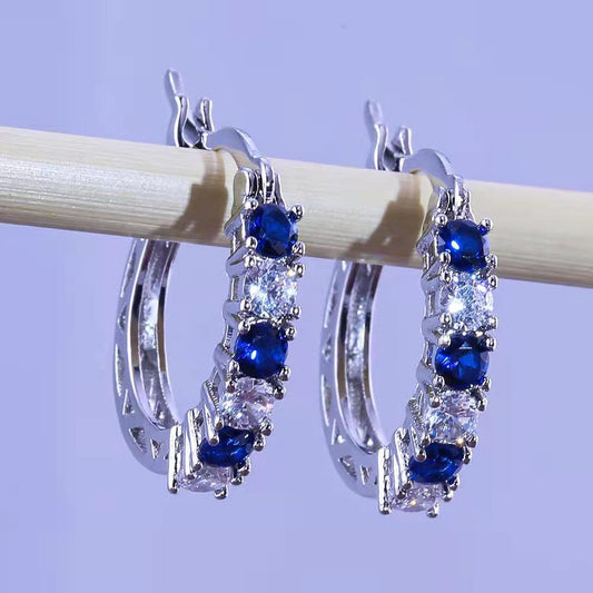 Charming Earring for Any Occasion