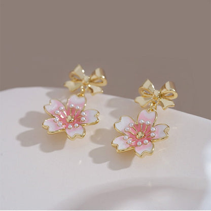 Charming Gold Earring for Any Occasion