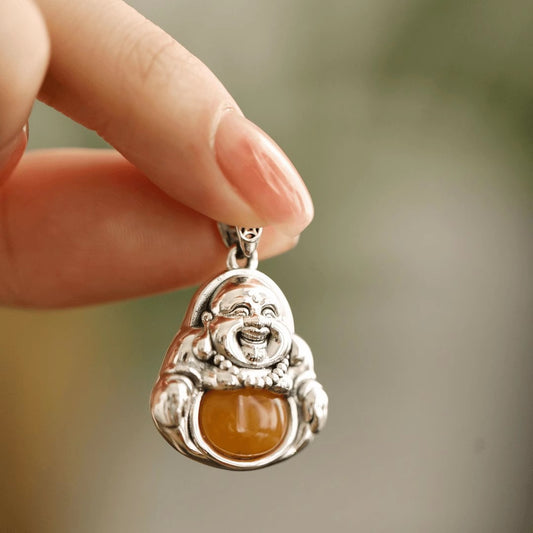 Classic Silver Pendant with Timeless Appeal