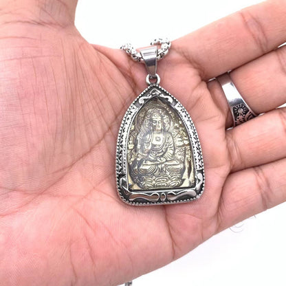 Charming Pendant for Any Occasion