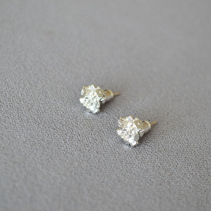 Stunning Gold Earring for Daily Wear