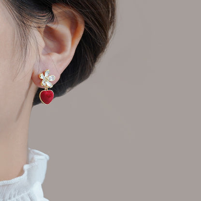 Charming Earring for Any Occasion