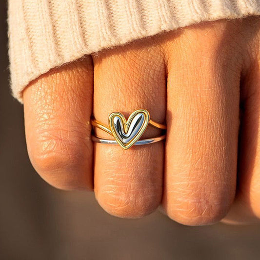 Classic Gold Ring with Timeless Appeal