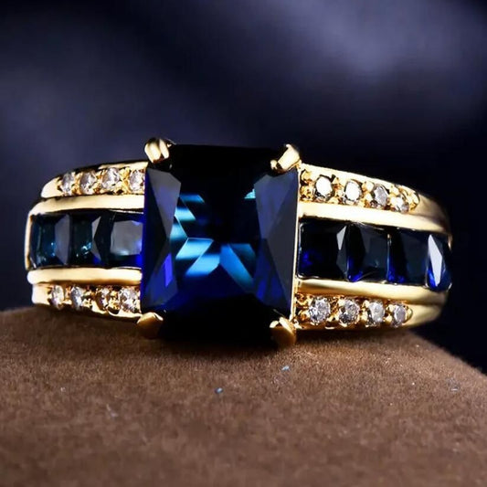 Stunning Gold Ring for Daily Wear