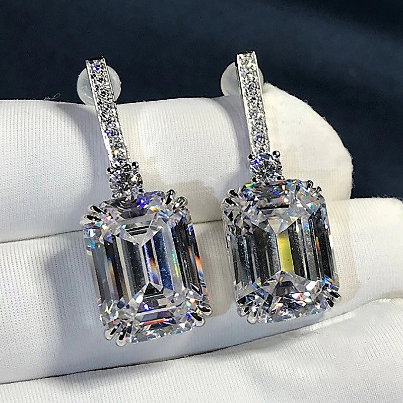 Stunning Earring for Daily Wear