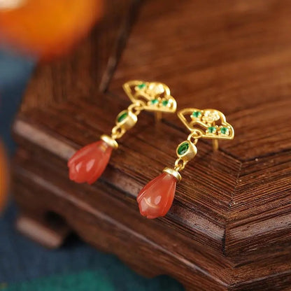 Romantic Gold Earring for Special Moments