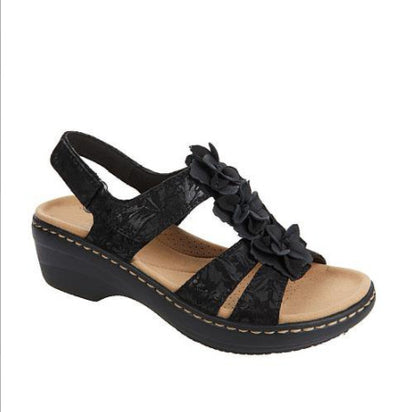 Chic Orthopedic Sandals with Unique Design