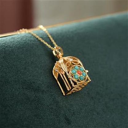 Romantic Gold Necklace for Special Moments