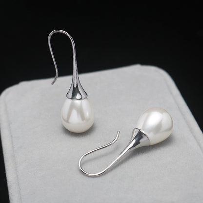 Delicate Artisan Gold Earring