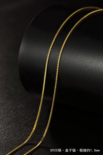 Romantic Gold Necklace for Special Moments