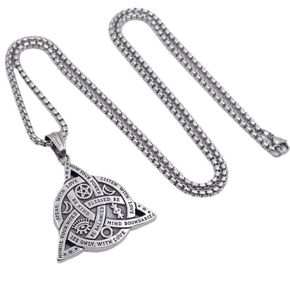 Elegant Pendant for Every Occasion