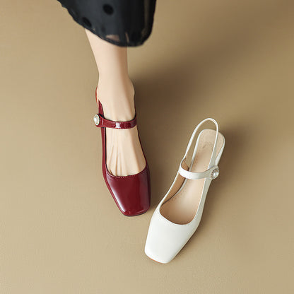 Graceful Orthopedic Sandals for Modern Look